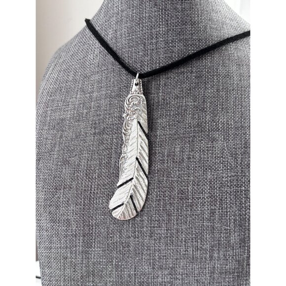 Handmade Feather Pendant Antique Butter Knife up-cycled silverware jewelery - Picture 3 of 6